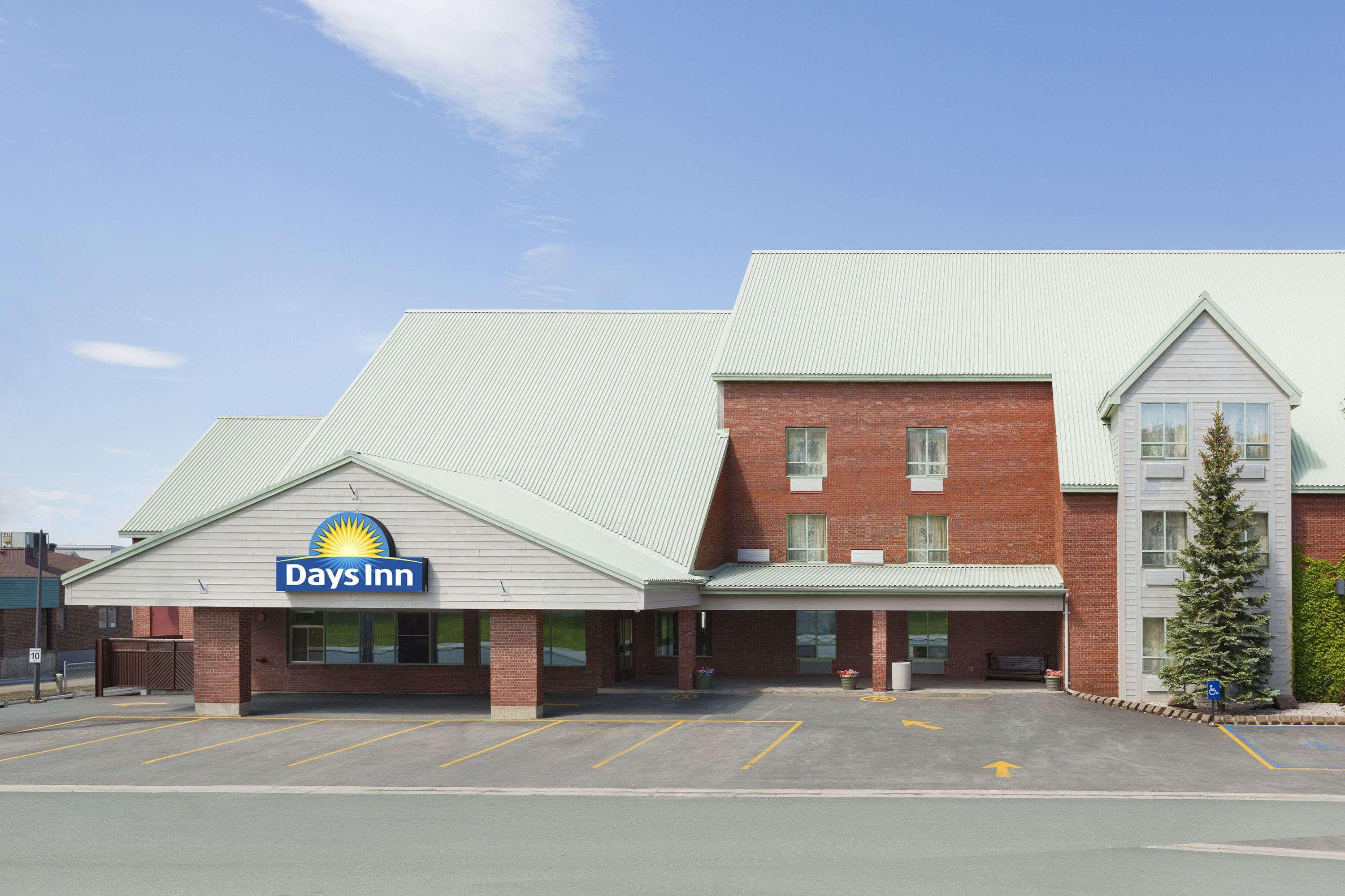 Days Inn By Wyndham Dalhousie Buitenkant foto