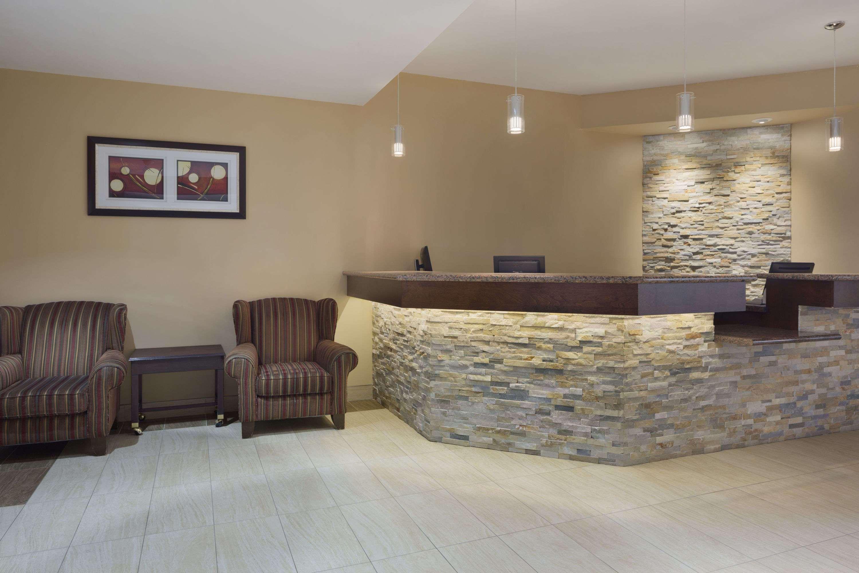 Days Inn By Wyndham Dalhousie Buitenkant foto